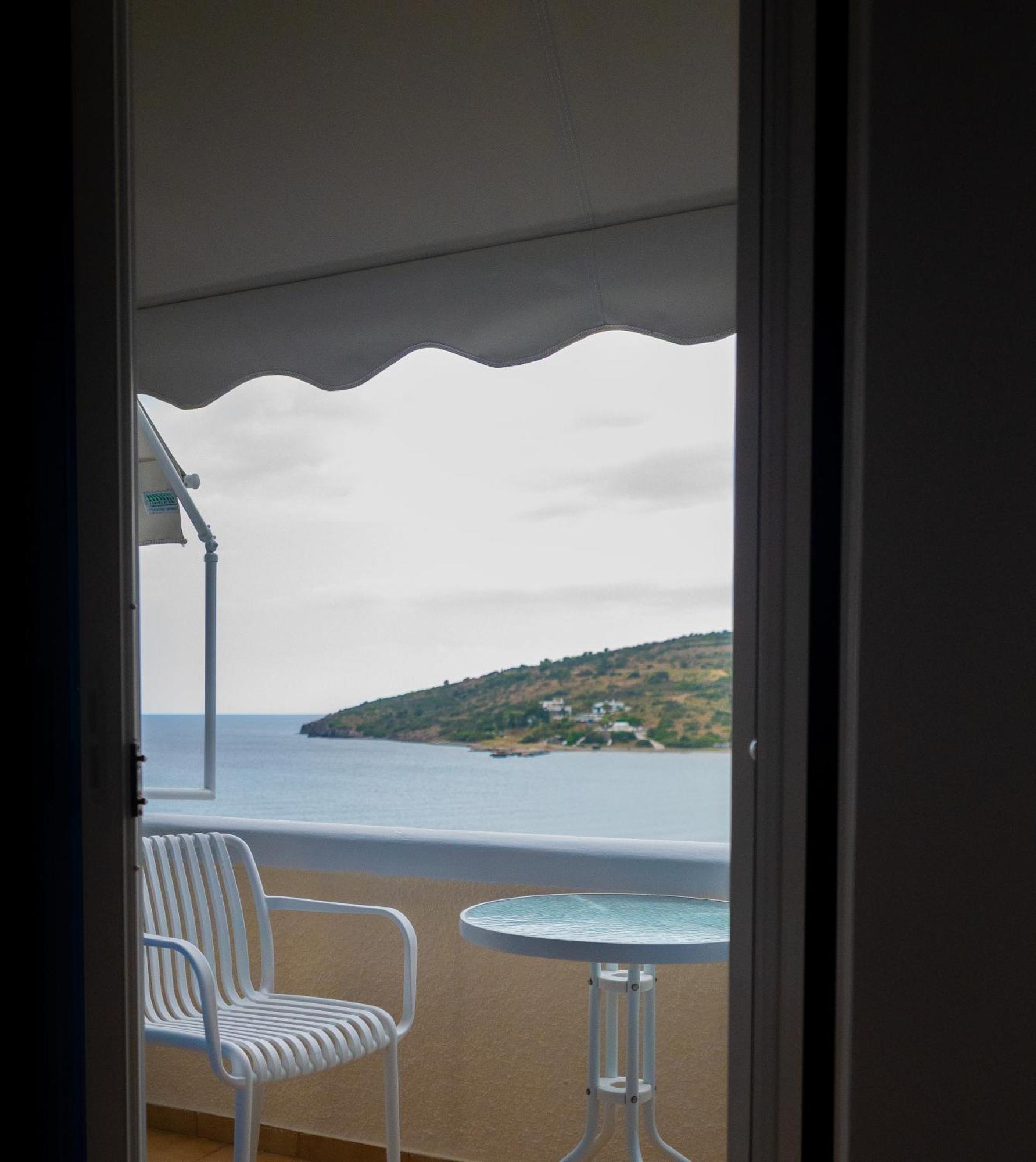Sandy Beach Agia Marina  Esterno foto